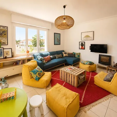 Maison d'hôtes Au Coeur De , Centre Bourg, Maison Familiale, Proche Commodite Bretignolles-sur-Mer