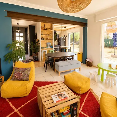Au Coeur De , Centre Bourg, Maison Familiale, Proche Commodite Gasthof 4*