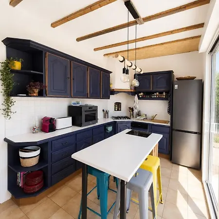 Au Coeur De , Centre Bourg, Maison Familiale, Proche Commodite 4*